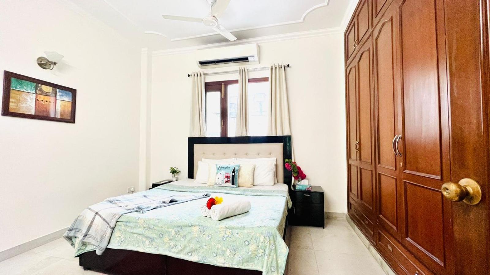 Olive Serviced Apartments - Defence Colony New Delhi Rom bilde